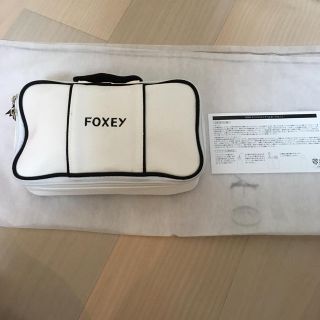 フォクシー(FOXEY)の最新•新品★FOXEY フォクシー★トラベル ポーチ ノベルティ(ポーチ)