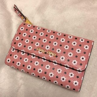 ミュウミュウ(miumiu)の☆ かめろん様 専用 ☆ ミュウミュウ  マドラス フラワープリント  折り財布(財布)