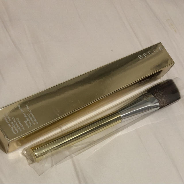 Sephora(セフォラ)のbecca 限定シャンパンコレクション ブラシ新品 コスメ/美容のコスメ/美容 その他(その他)の商品写真