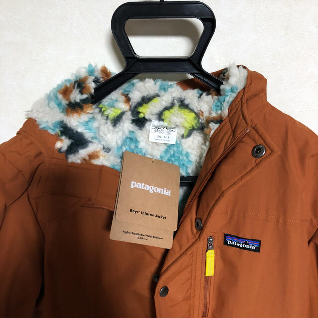 patagonia(パタゴニア)のサンムーン様専用   Patagonia jkt  ボーイズ16→18 レディースのジャケット/アウター(その他)の商品写真