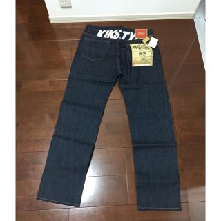 キックスティーワイオー(KIKS TYO)のkiks tyo インディゴブルー 36インチ ホワイト刺繍(デニム/ジーンズ)