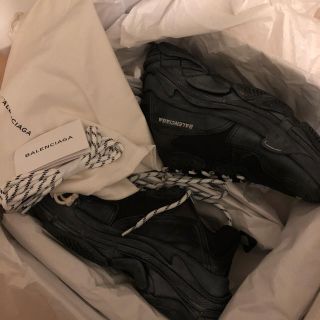 バレンシアガ(Balenciaga)のバレンシアガ 新作激レアトリプルs  オールブラック直営購入品 新品未使用(スニーカー)