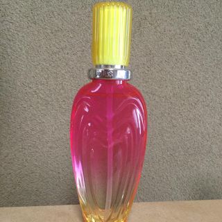 エスカーダ(ESCADA)のエスカーダ ロッキンリオ 50ml(香水(女性用))