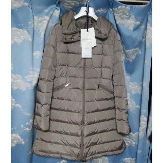 モンクレール(MONCLER)の極美品【モンクレール】定番モデル 人気 FLAMMETTE グレージュ モカ色(ダウンコート)