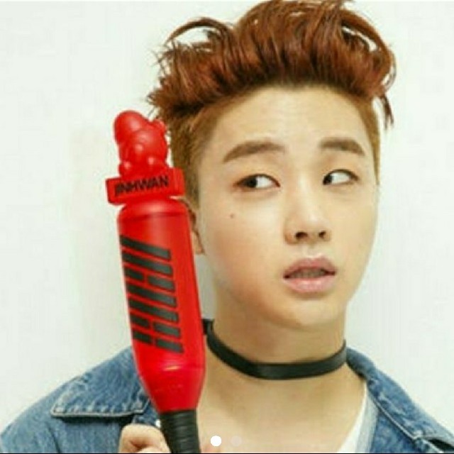 iKON(アイコン)のiKON ジナン コンバットアクセサリー エンタメ/ホビーのタレントグッズ(アイドルグッズ)の商品写真