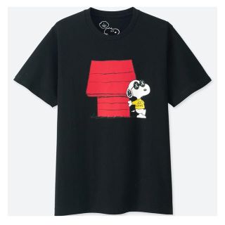 ユニクロ(UNIQLO)のユニクロ KAWS × PEANUTS グラフィックT（半袖）Mサイズ／黒 新品(Tシャツ/カットソー(半袖/袖なし))