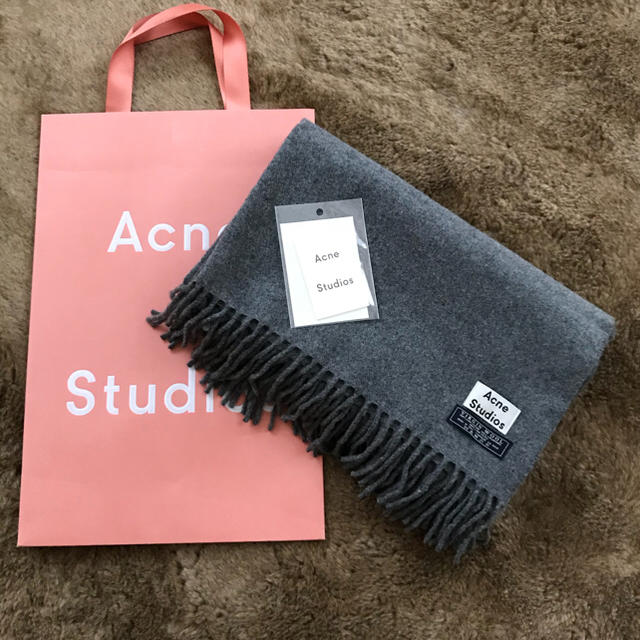 ACNE(アクネ)のAcne Studios アクネ 大判ストール レディースのファッション小物(ストール/パシュミナ)の商品写真