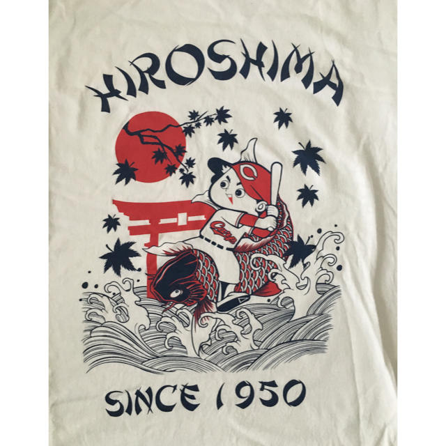 広島カープ Tシャツ スポーツ/アウトドアの野球(記念品/関連グッズ)の商品写真