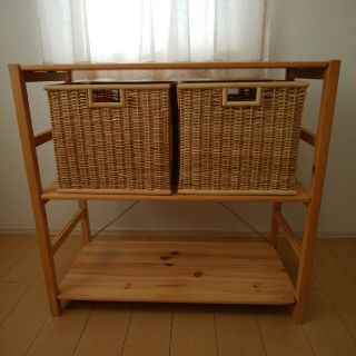 ムジルシリョウヒン(MUJI (無印良品))の無印良品　パイン材　棚　シェルフ　カゴ付き(棚/ラック/タンス)