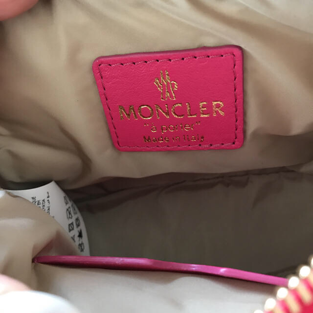 MONCLER(モンクレール)のモンクレール ポシェット 新品 レディースのバッグ(ショルダーバッグ)の商品写真