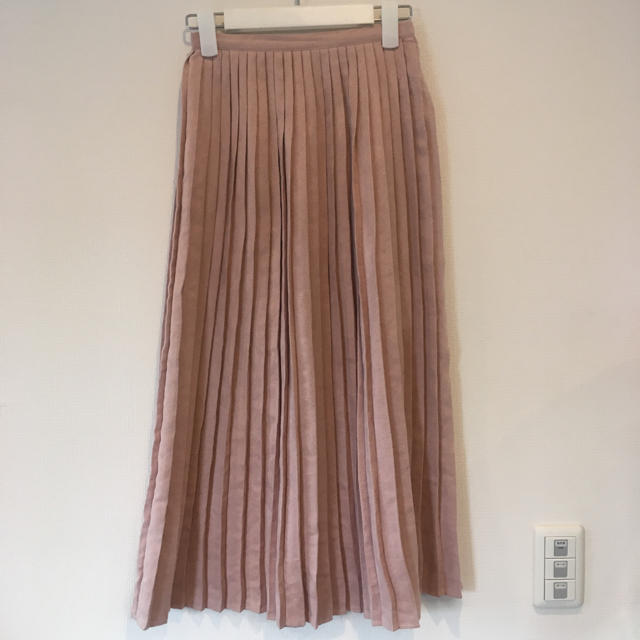 MERCURYDUO(マーキュリーデュオ)のKOE スウェードプリーツスカート ピンク レディースのスカート(ロングスカート)の商品写真