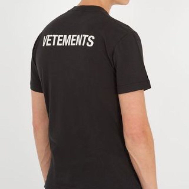 vetements ヴェトモン staff tシャツ
