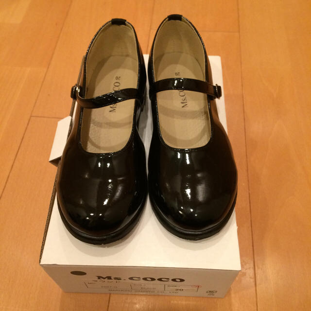 女の子 フォーマル用の靴 キッズ/ベビー/マタニティのキッズ靴/シューズ(15cm~)(フォーマルシューズ)の商品写真