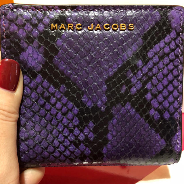 【新品未使用】marc jacobs 二つ折りミニ財布