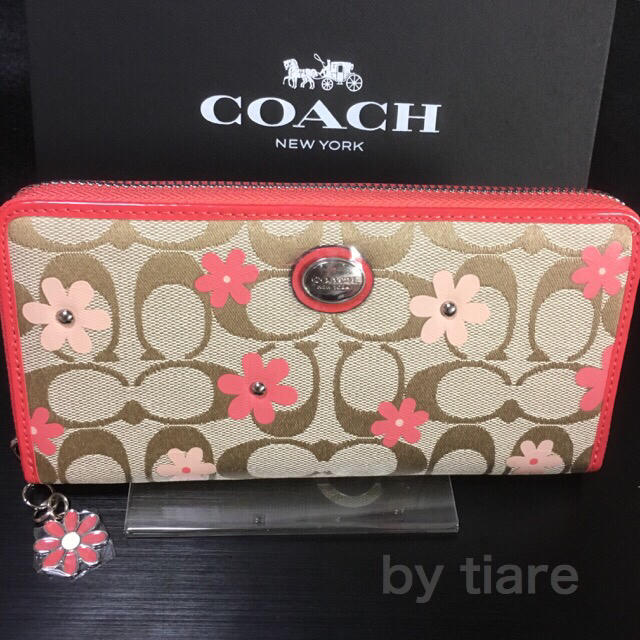 COACH(コーチ)の限定セール❣️新品コーチ長財布F51339 シグネチャーフローラル デイジー レディースのファッション小物(財布)の商品写真