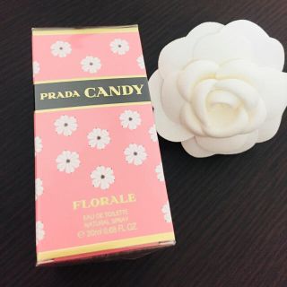 プラダ(PRADA)のPRADA CANDY FLORALE 香水(香水(女性用))