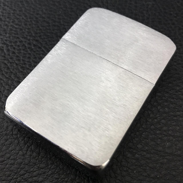 ZIPPO(ジッポー)のZIPPO ジッポーライター ヴィンテージ レプリカ 01年製 無垢 無地 メンズのファッション小物(タバコグッズ)の商品写真