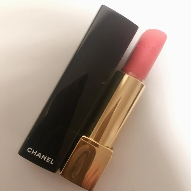 CHANEL(シャネル)の【CHANEL】シャネル ルージュアリュールヴェルヴェット 61 コスメ/美容のベースメイク/化粧品(口紅)の商品写真