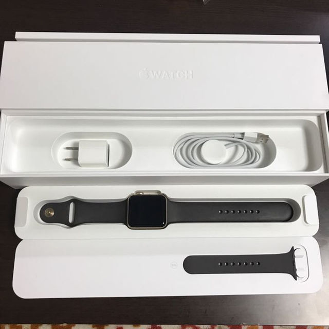 安い店舗 ※商談中※【超美品】AppleWatch Series2 42mm スマホ/家電