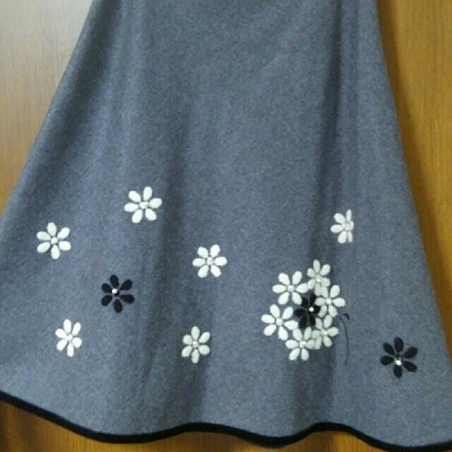 M'S GRACY(エムズグレイシー)のビアンカ様　エムズグレイシー　スカート　黒　 レディースのスカート(ひざ丈スカート)の商品写真
