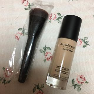 ベアミネラル(bareMinerals)のbare Minerals ベアミネラル リキッドファンデーション 筆付き(ファンデーション)