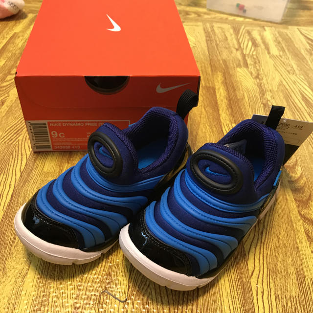 NIKE(ナイキ)の☆新品☆ NIKE DYNAMO FREE (9C:15cm) キッズ/ベビー/マタニティのキッズ靴/シューズ(15cm~)(スニーカー)の商品写真