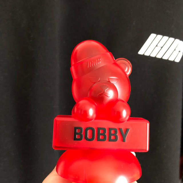 iKON(アイコン)のBOBBY コンバットアクセサリー エンタメ/ホビーのタレントグッズ(ミュージシャン)の商品写真