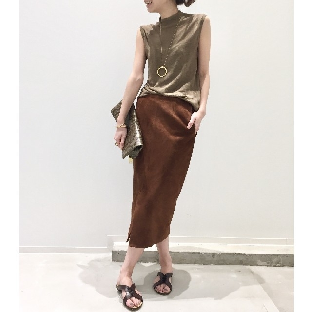 L'Appartement DEUXIEME CLASSE(アパルトモンドゥーズィエムクラス)の新品■Suede Skirt スエードタイトスカート■ブラウン36■アパルトモン レディースのスカート(ひざ丈スカート)の商品写真