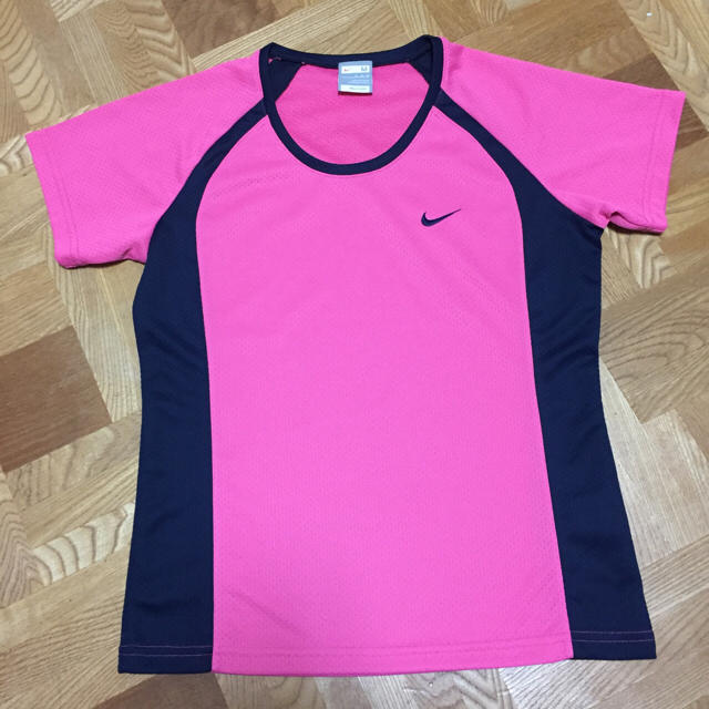 NIKE(ナイキ)の美品♡NIKE メッシュTシャツ ピンク レディースのトップス(Tシャツ(半袖/袖なし))の商品写真
