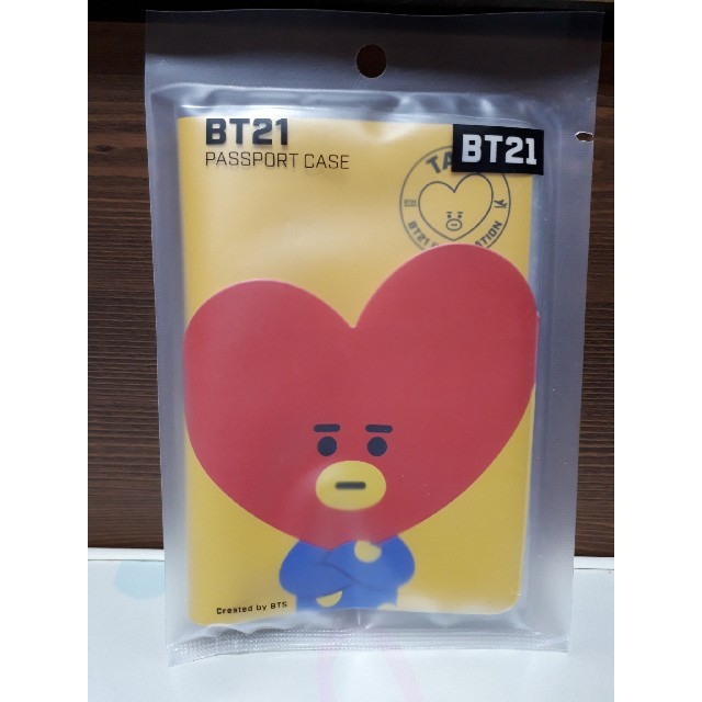 BTS BT21 パスポートケース　タタ