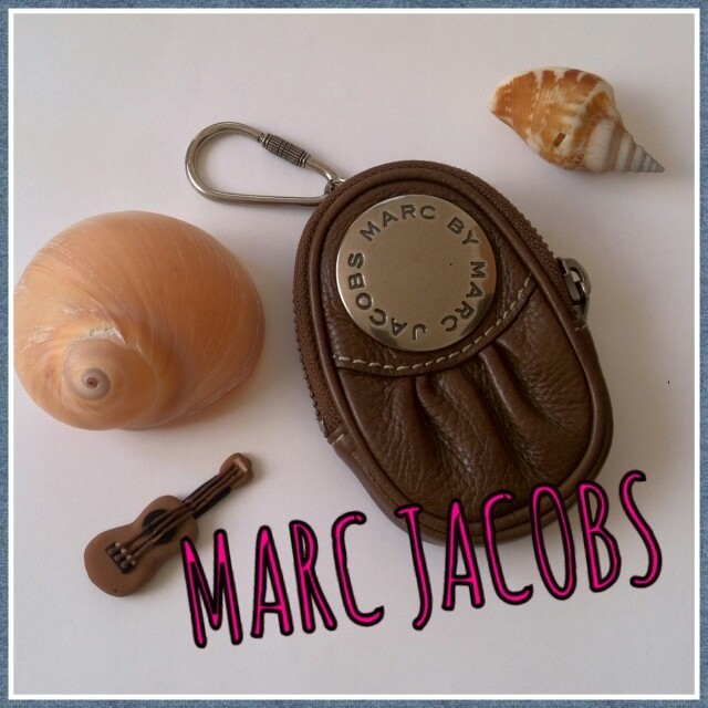 MARC BY MARC JACOBS(マークバイマークジェイコブス)のMARC JACOBS　あきらっこ様 レディースのファッション小物(ポーチ)の商品写真