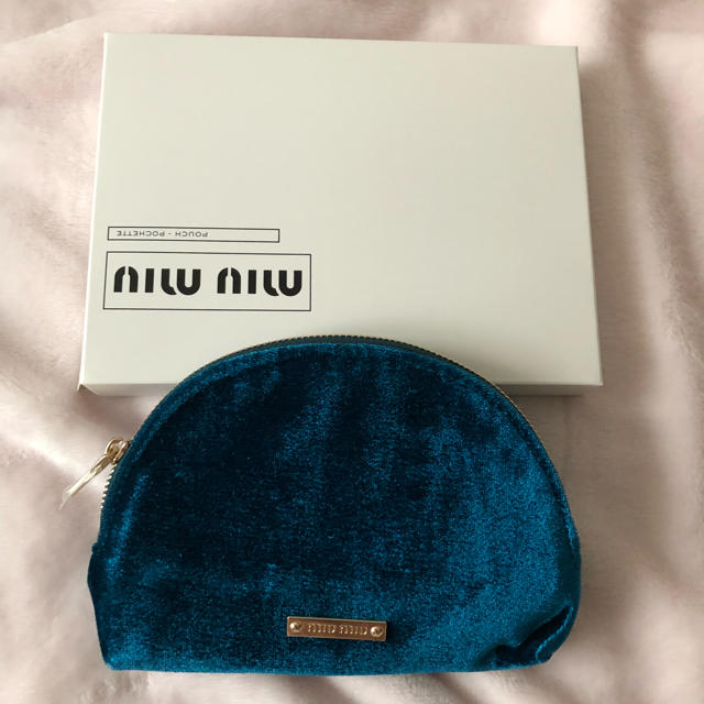 miumiu(ミュウミュウ)のmiumiu♡ポーチ レディースのファッション小物(ポーチ)の商品写真