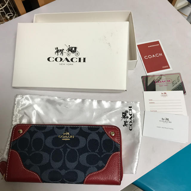 COACH(コーチ)のコーチ 長財布 ラウンドファスナー レッド レディースのファッション小物(財布)の商品写真