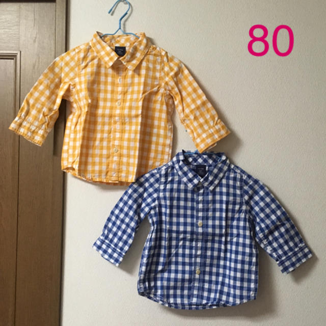 babyGAP(ベビーギャップ)の＊専用＊【80】baby gap ギンガムチェック お揃い シャツ ２枚セット キッズ/ベビー/マタニティのベビー服(~85cm)(シャツ/カットソー)の商品写真