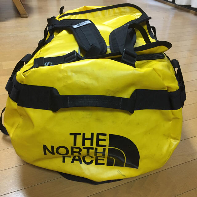 THE NORTH FACE(ザノースフェイス)のTHE  NORTH FACE ベースキャンプダッフルM メンズのバッグ(ボストンバッグ)の商品写真