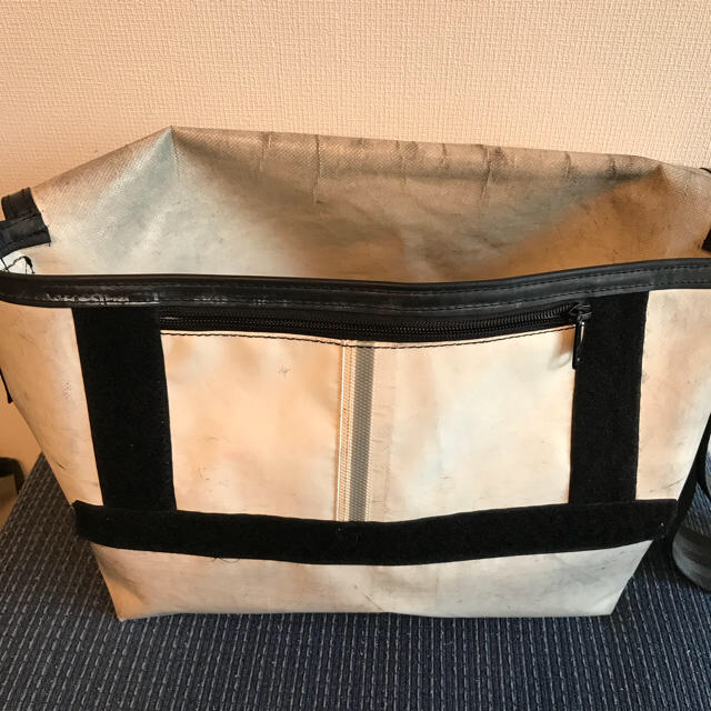 FREITAG(フライターグ)のFREITAG F42 SURFSIDE6 値下げ メンズのバッグ(メッセンジャーバッグ)の商品写真