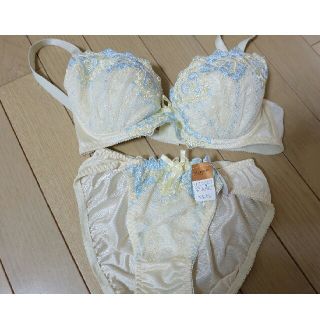 チュチュアンナ(tutuanna)のお値下げ  ブラショーツセット(ブラ&ショーツセット)