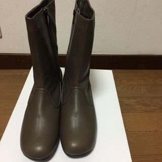 ☆美品♪ ARAVON  ( アラヴォン) ニューバランス　ブーツ　23.5cm