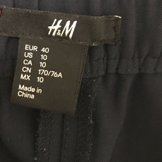 H&M(エイチアンドエム)のパンツ ネイビー レディースのパンツ(その他)の商品写真