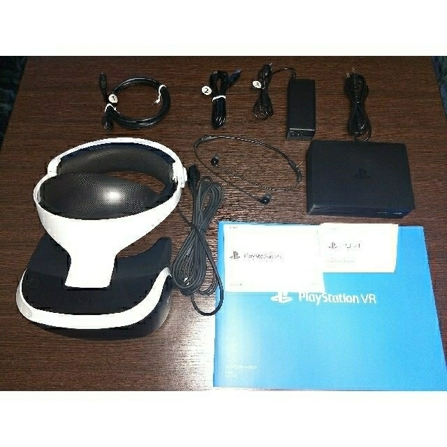 PlayStation VR(プレイステーションヴィーアール)の新型 PlayStation VR Camera 同梱版 [CUH-ZVR2] エンタメ/ホビーのゲームソフト/ゲーム機本体(家庭用ゲーム機本体)の商品写真