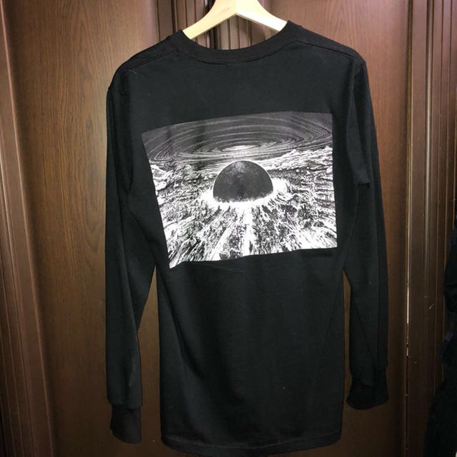 Supreme(シュプリーム)のsupreme akira neo tokyo tee sサイズ メンズのトップス(その他)の商品写真