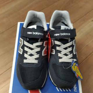 ニューバランス(New Balance)のニューバランス キッズ スニーカー
20cm ネイビー(スニーカー)