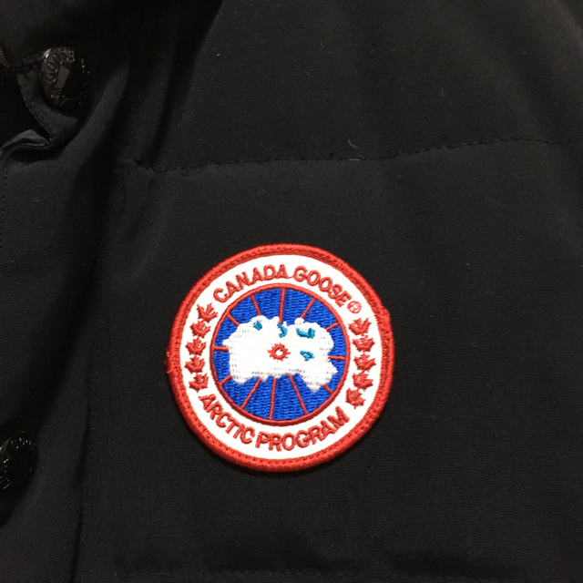 CANADA GOOSE(カナダグース)のなるほ様専用 メンズのジャケット/アウター(ダウンベスト)の商品写真