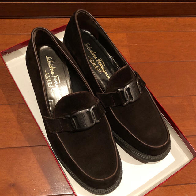 Salvatore Ferragamo(サルヴァトーレフェラガモ)のFerragamo ローファー レディースの靴/シューズ(ローファー/革靴)の商品写真