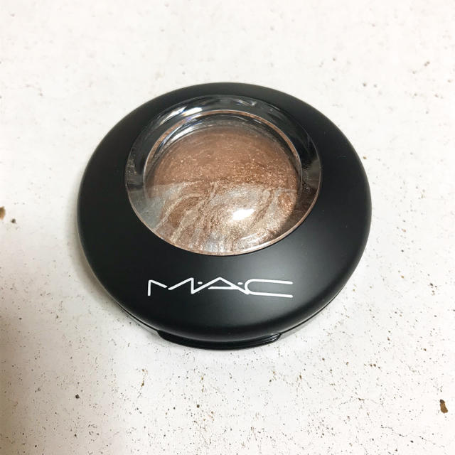 MAC(マック)のミネラライズアイシャドウ ラブコネクション コスメ/美容のベースメイク/化粧品(アイシャドウ)の商品写真