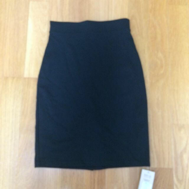 dholic(ディーホリック)のシンプルタイトスカート レディースのスカート(ひざ丈スカート)の商品写真