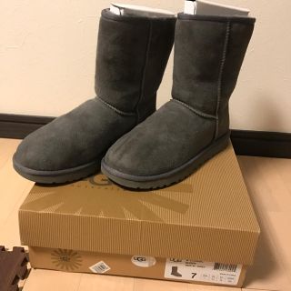 アグ(UGG)のUGG クラシックショート グレー 24cm 美品(ブーツ)