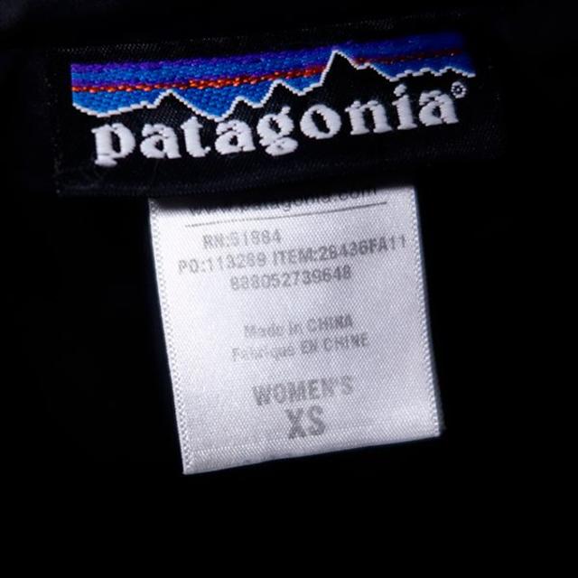 patagonia(パタゴニア)のパタゴニア　ダウンコート　ロングコート　黒 レディースのジャケット/アウター(ダウンコート)の商品写真