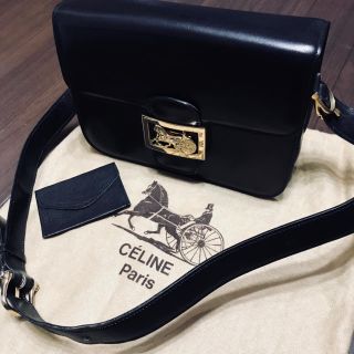 celine - CELINE セリーヌ 馬車金具 ショルダー バックの通販 by Berry ...