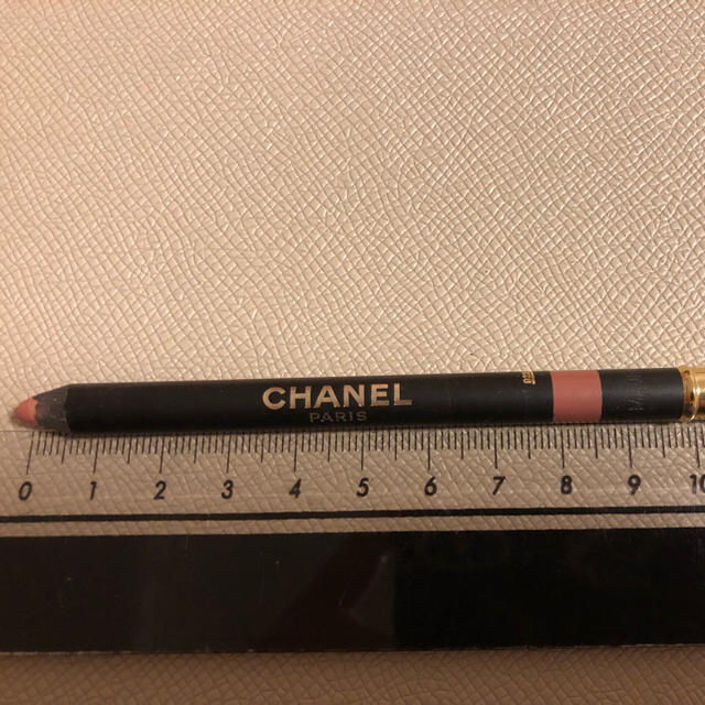 CHANEL(シャネル)のシャネル  ル クレイヨン レーヴル 34 コスメ/美容のベースメイク/化粧品(リップライナー)の商品写真